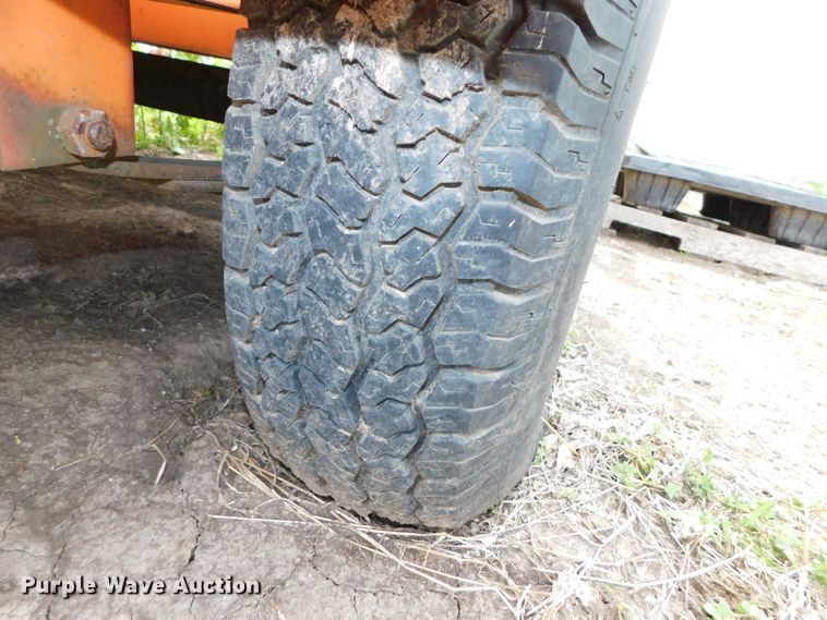 image for item HX9308 2002 American Signal  message board trailer