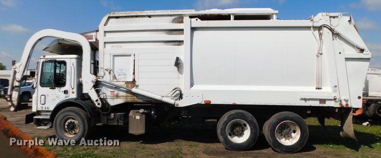 image for item HX9314 2006 Mack MR690S  refuse truck