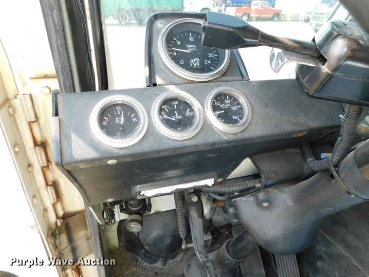 image for item HX9314 2006 Mack MR690S  refuse truck