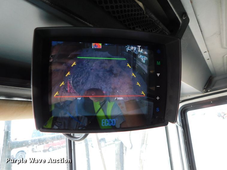 image for item HX9314 2006 Mack MR690S  refuse truck