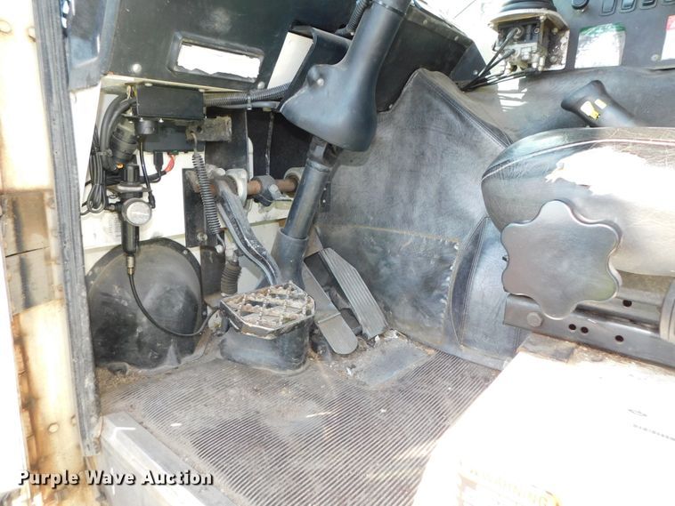 image for item HX9314 2006 Mack MR690S  refuse truck