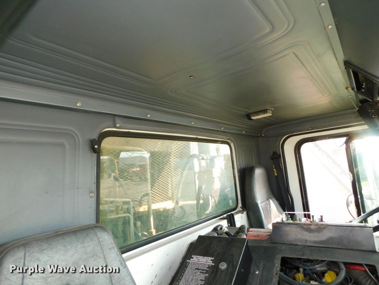 image for item HX9314 2006 Mack MR690S  refuse truck