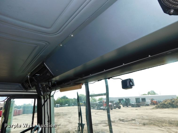 image for item HX9314 2006 Mack MR690S  refuse truck