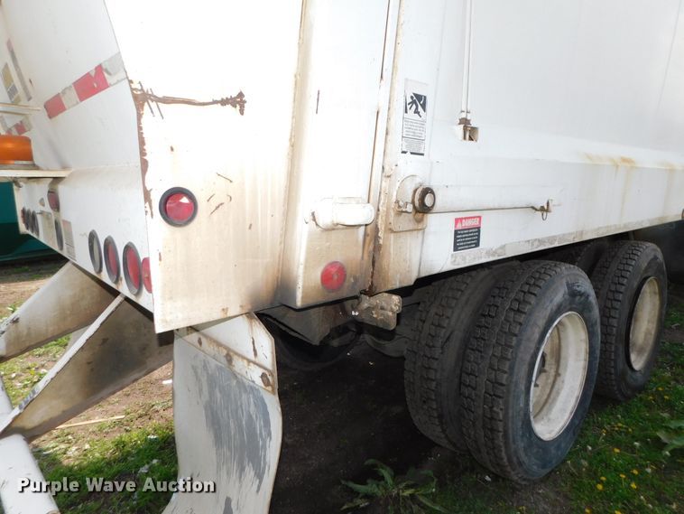 image for item HX9314 2006 Mack MR690S  refuse truck