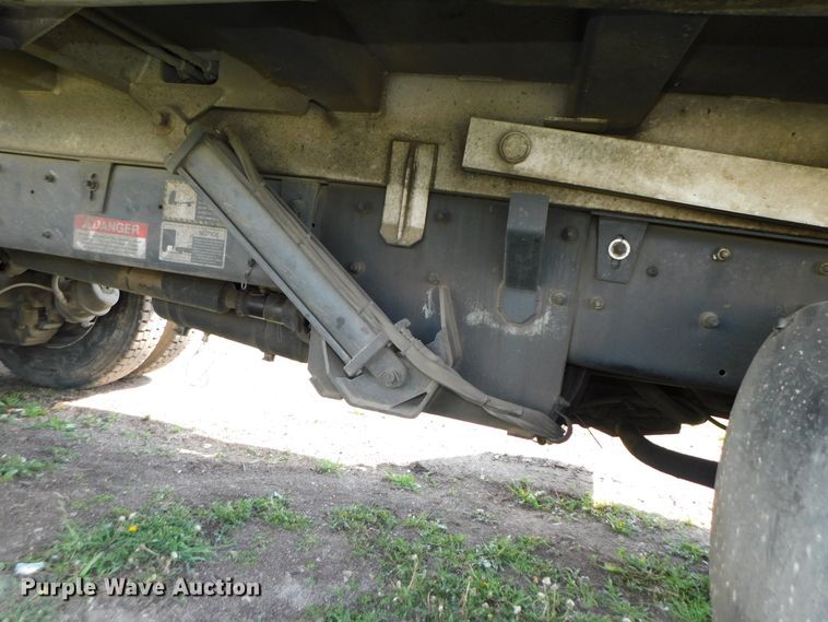 image for item HX9314 2006 Mack MR690S  refuse truck