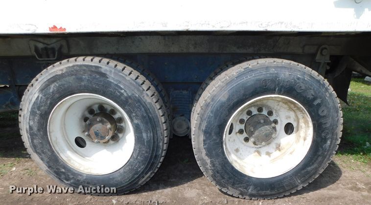 image for item HX9314 2006 Mack MR690S  refuse truck