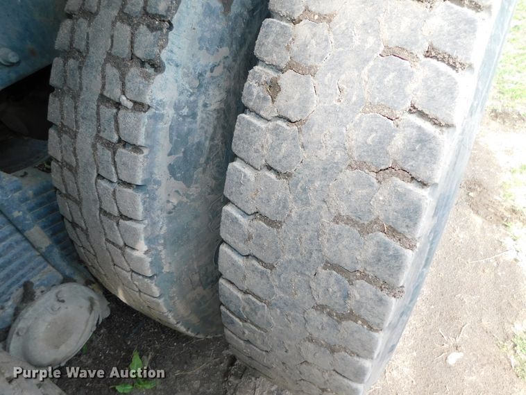 image for item HX9314 2006 Mack MR690S  refuse truck