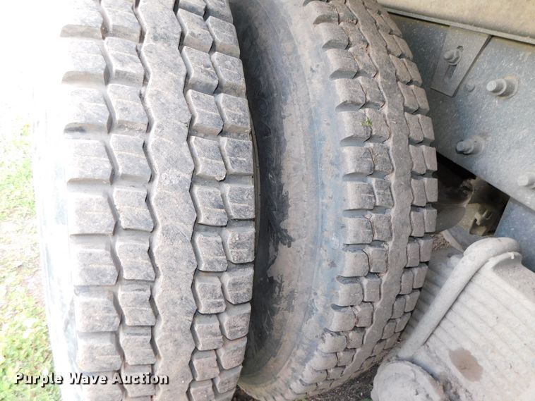 image for item HX9314 2006 Mack MR690S  refuse truck