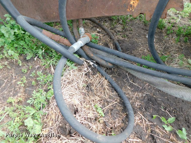 image for item HX9316 28"W clamshell bucket