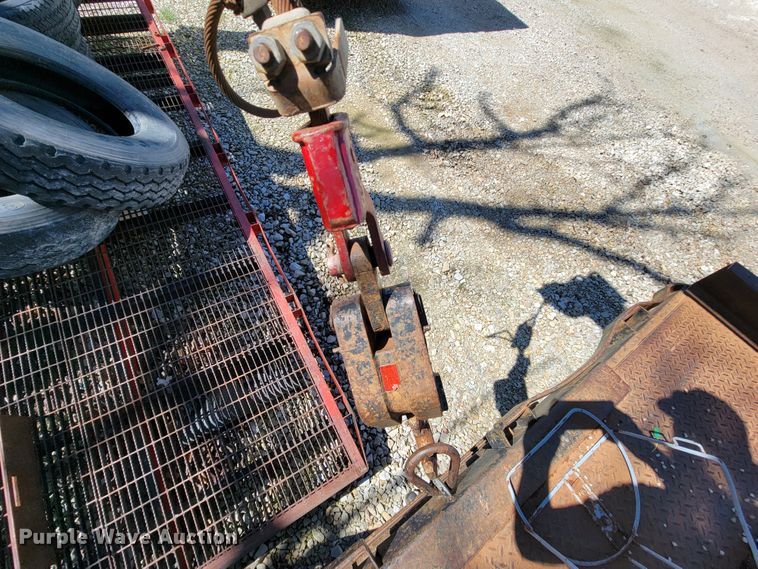 image for item IF9766 National Crane 400B  truck crane