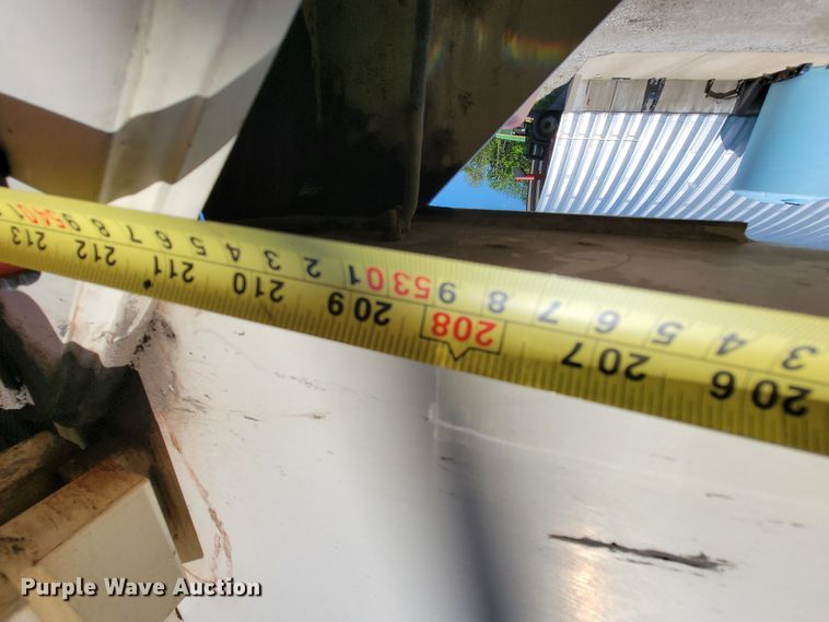 image for item IF9766 National Crane 400B  truck crane