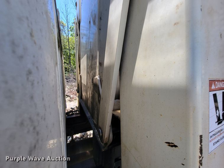 image for item IF9766 National Crane 400B  truck crane