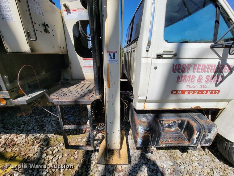 image for item IF9766 National Crane 400B  truck crane