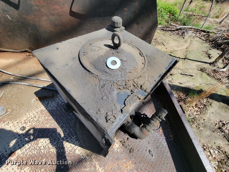 image for item IF9766 National Crane 400B  truck crane