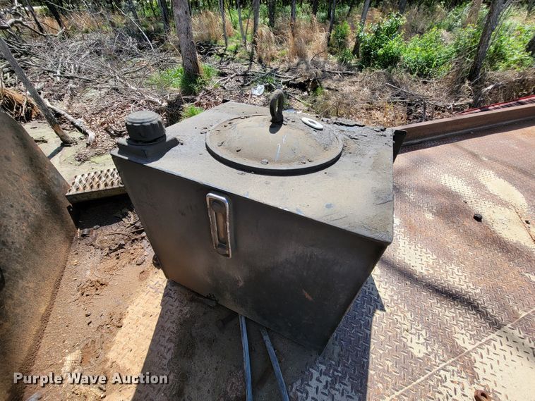 image for item IF9766 National Crane 400B  truck crane