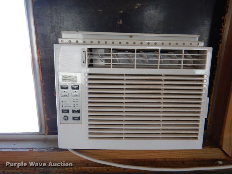 image for item II9981 1999 Bard WA121-A05 jobsite trailer