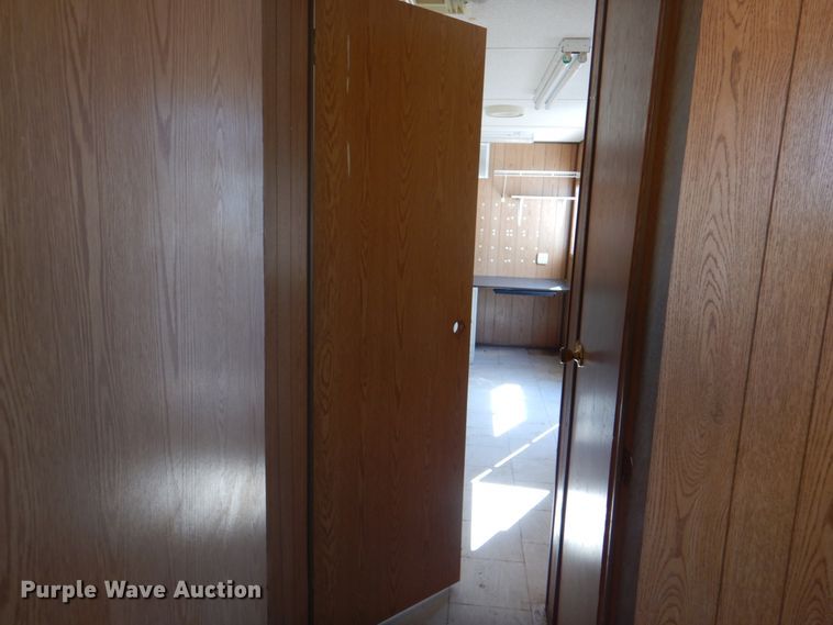 image for item II9982 1998 Jobsite trailer