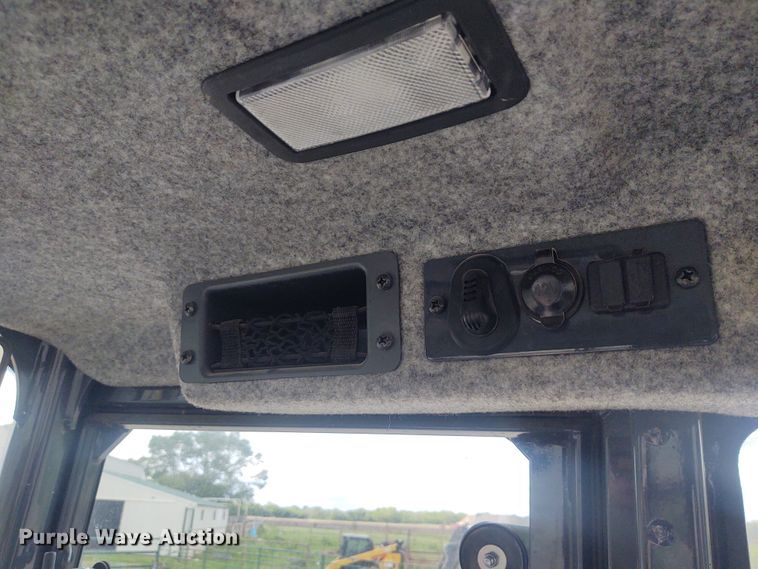 image for item IK9318 2018 John Deere 410L  backhoe