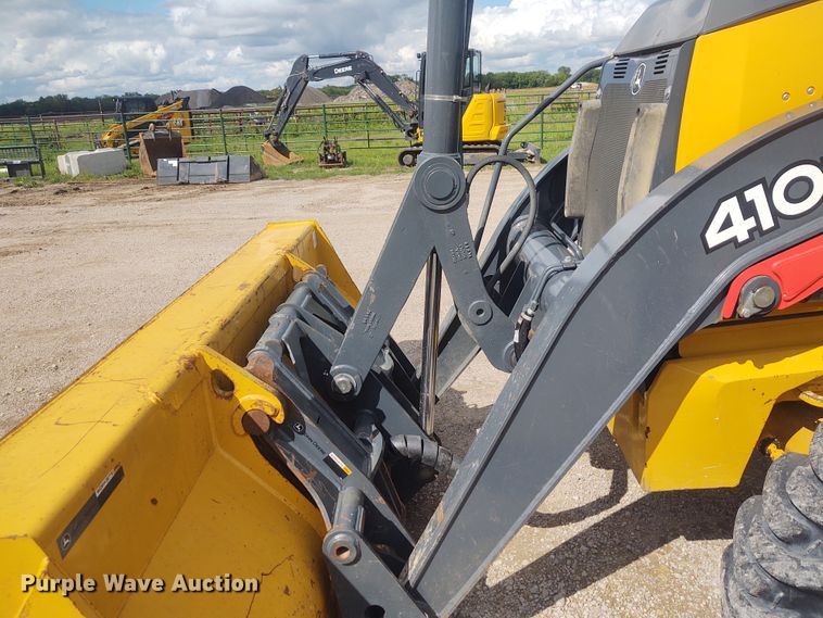 image for item IK9318 2018 John Deere 410L  backhoe