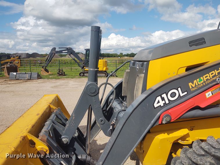image for item IK9318 2018 John Deere 410L  backhoe