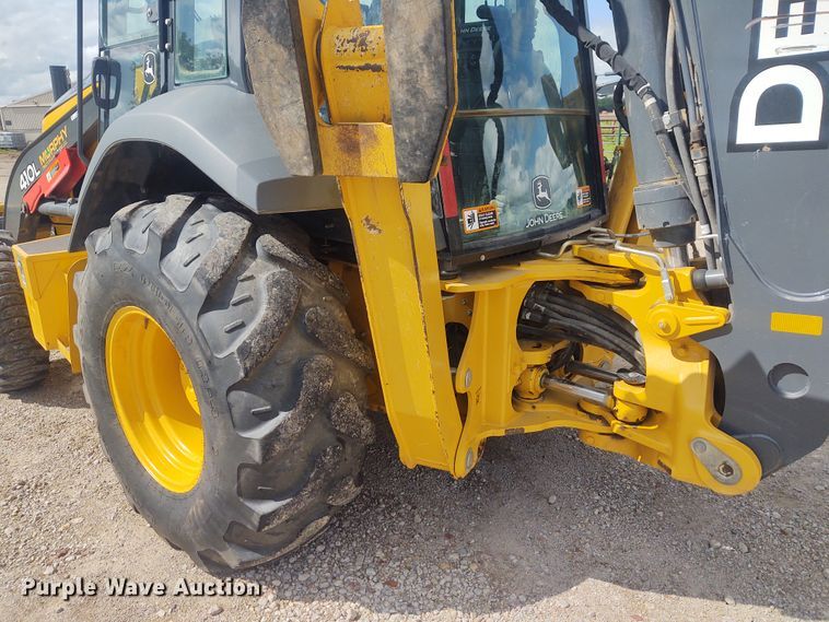 image for item IK9318 2018 John Deere 410L  backhoe