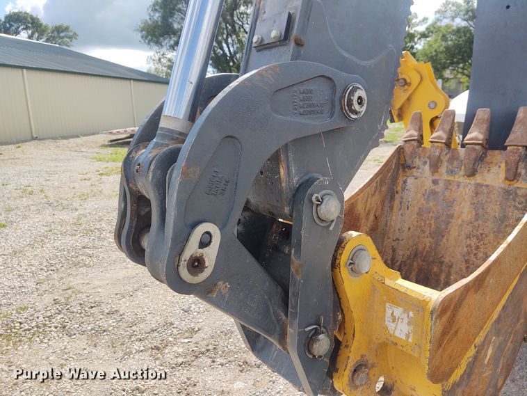 image for item IK9318 2018 John Deere 410L  backhoe