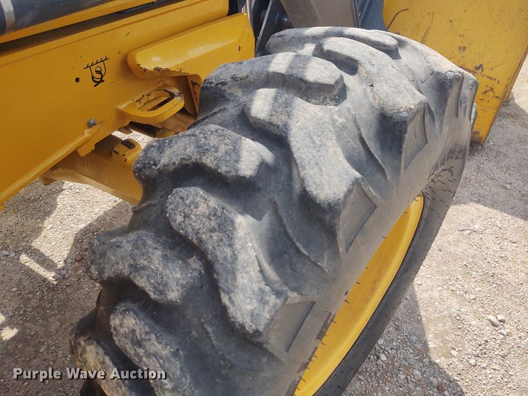 image for item IK9318 2018 John Deere 410L  backhoe