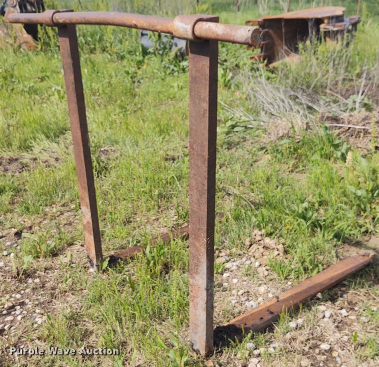 image for item IK9321 48"L backhoe forks