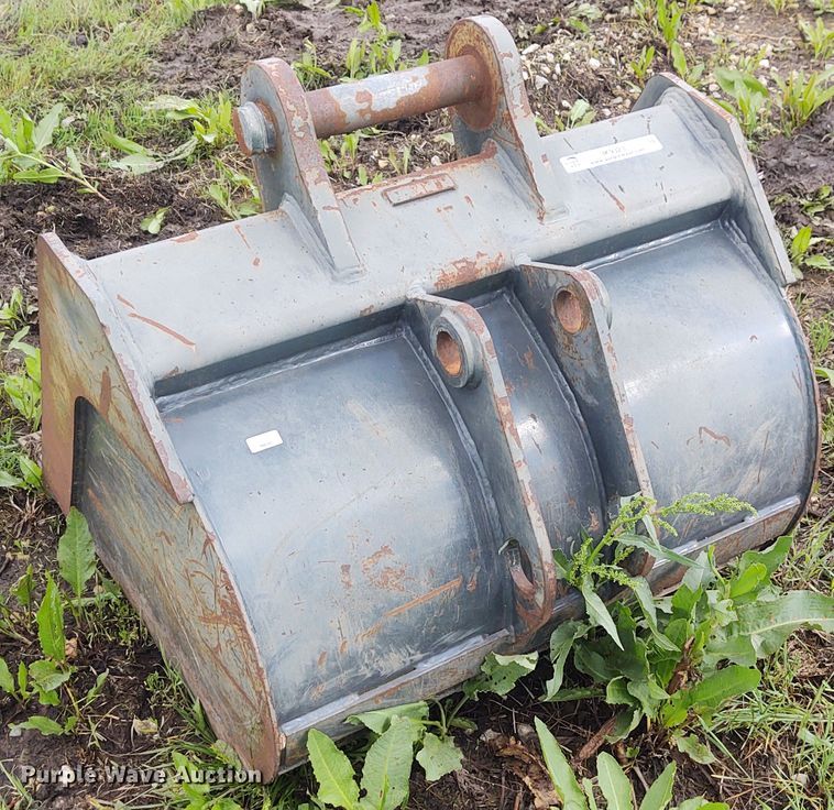 image for item IK9323 36"W backhoe bucket