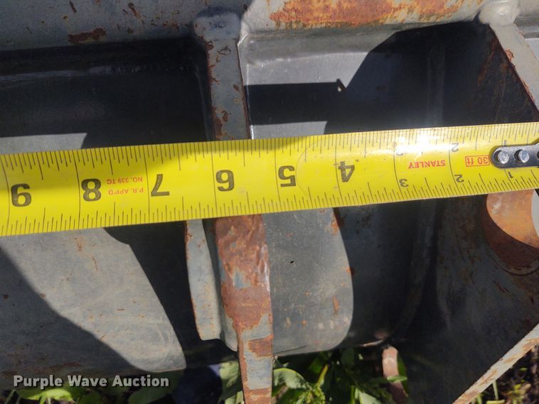 image for item IK9323 36"W backhoe bucket