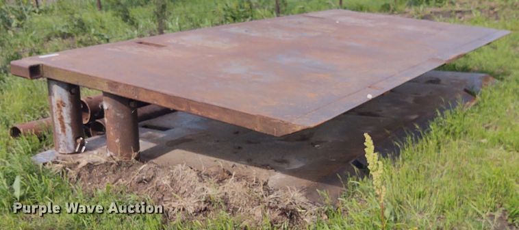 image for item IK9325 Trench box