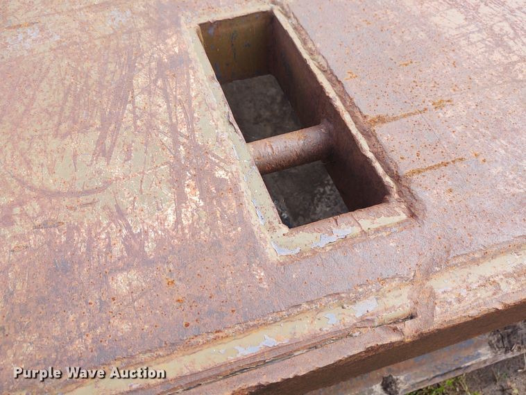 image for item IK9325 Trench box