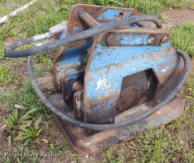 image for item IK9327 OAC 200 excavator plate compactor