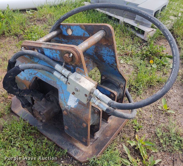 image for item IK9327 OAC 200 excavator plate compactor