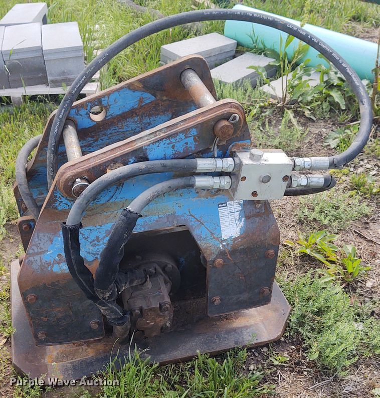 image for item IK9327 OAC 200 excavator plate compactor