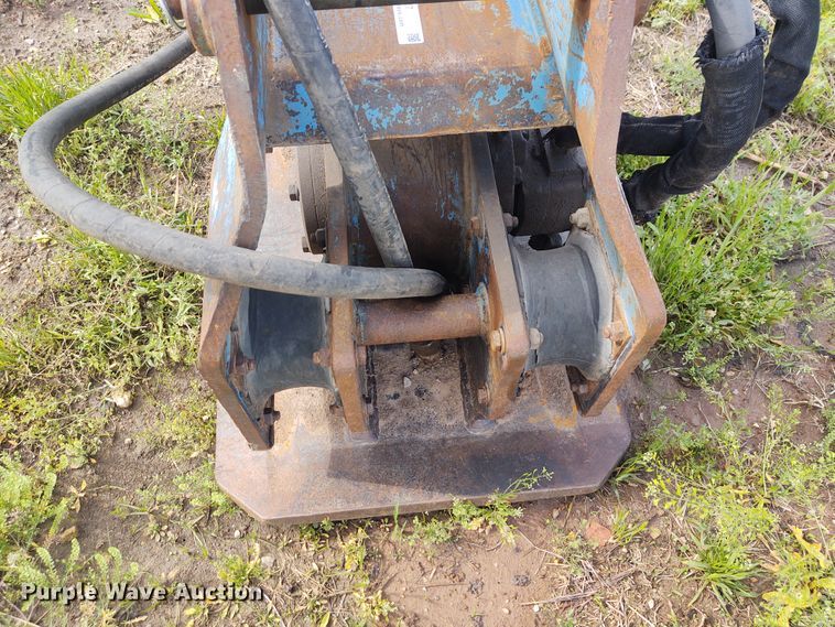 image for item IK9327 OAC 200 excavator plate compactor