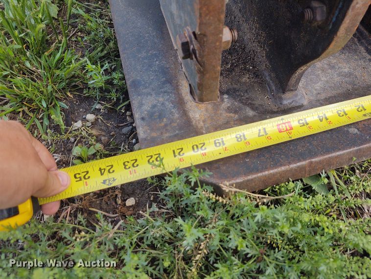 image for item IK9327 OAC 200 excavator plate compactor