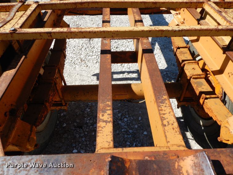 image for item IL9366 1995 Eagle UT&B Model H  pole trailer