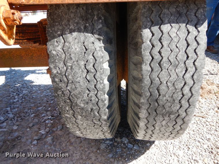 image for item IL9366 1995 Eagle UT&B Model H  pole trailer