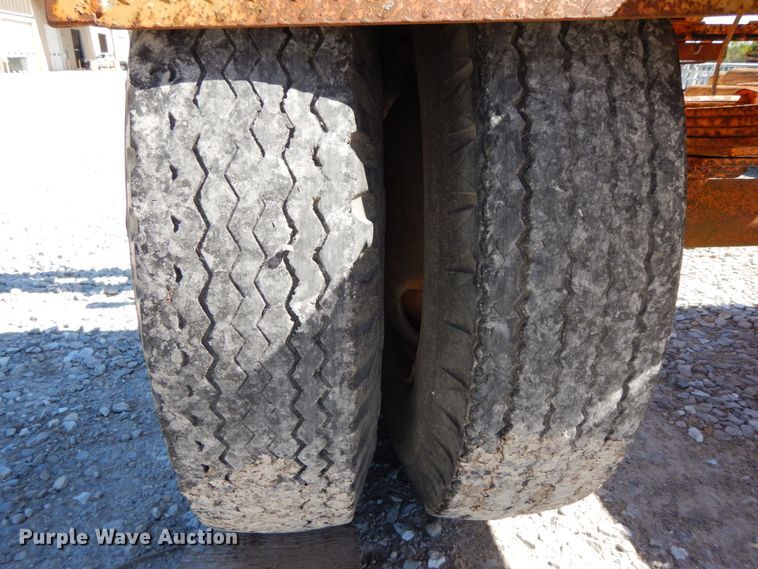 image for item IL9366 1995 Eagle UT&B Model H  pole trailer