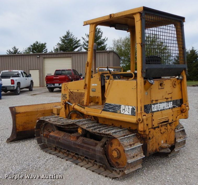 image for item IL9368 1993 Caterpillar D4C  Series II dozer
