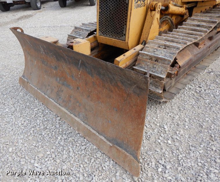 image for item IL9368 1993 Caterpillar D4C  Series II dozer