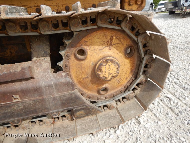 image for item IL9368 1993 Caterpillar D4C  Series II dozer