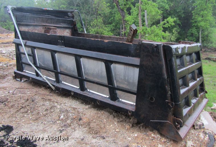 image for item IL9370 Heil  dump bed