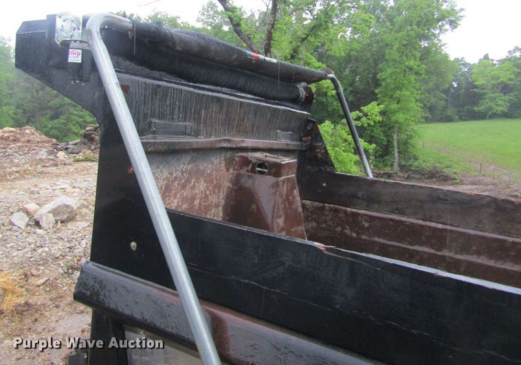 image for item IL9370 Heil  dump bed