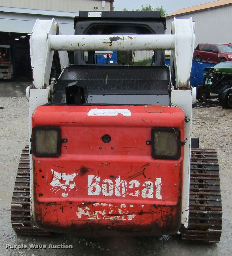 image for item IL9374 2011 Bobcat T320  tracked skid steer loader