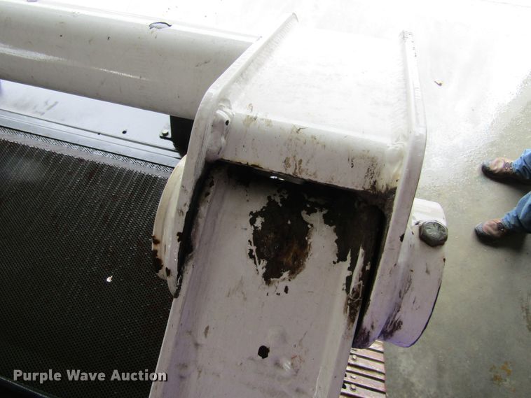 image for item IL9374 2011 Bobcat T320  tracked skid steer loader