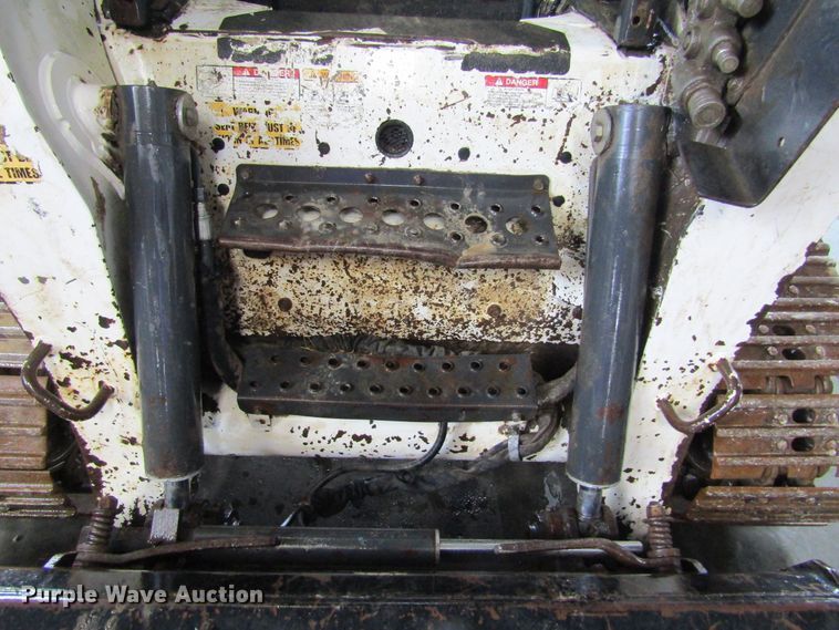 image for item IL9374 2011 Bobcat T320  tracked skid steer loader