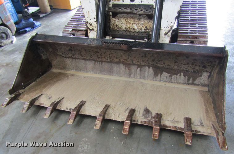 image for item IL9374 2011 Bobcat T320  tracked skid steer loader