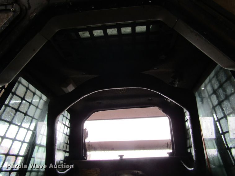 image for item IL9374 2011 Bobcat T320  tracked skid steer loader